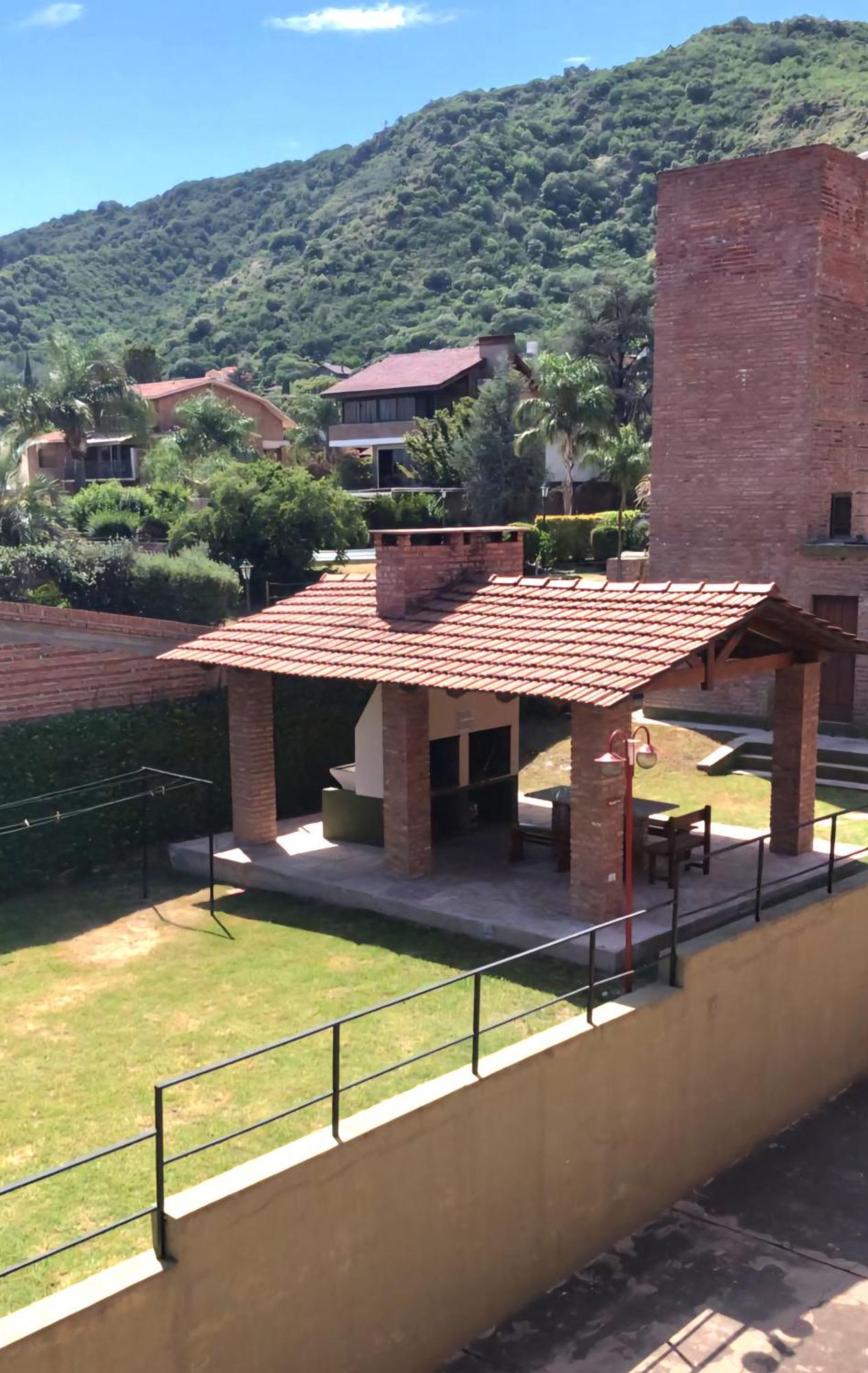 Apartment Dpto 2 Personas Con Cochera, Excelente Ubicacion! Villa Carlos Paz